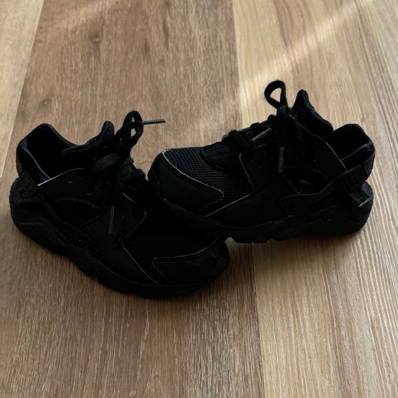 Nike Huarache - (Black) Kids Size 12C - Picture 1 of 4